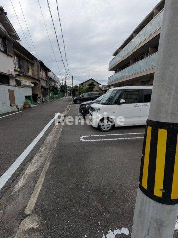 パステル一宮の駐車場