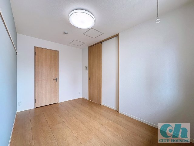 コモーダ大森南 305号室の洋室