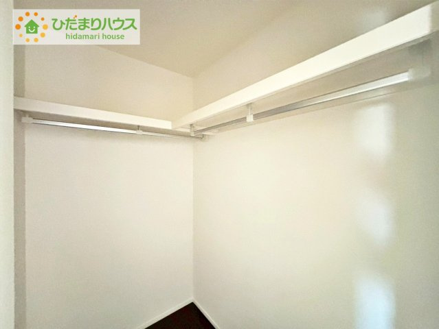日立市東金沢町1丁目　新築戸建　3号棟の収納|"ママに人気のウォークインクローゼット付き！
コートやジャケットはもちろん、季節物や布団なども全部収納できちゃいます(^^)/"