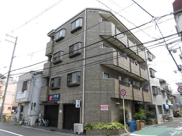 レンガ貼りのきれいな外観です