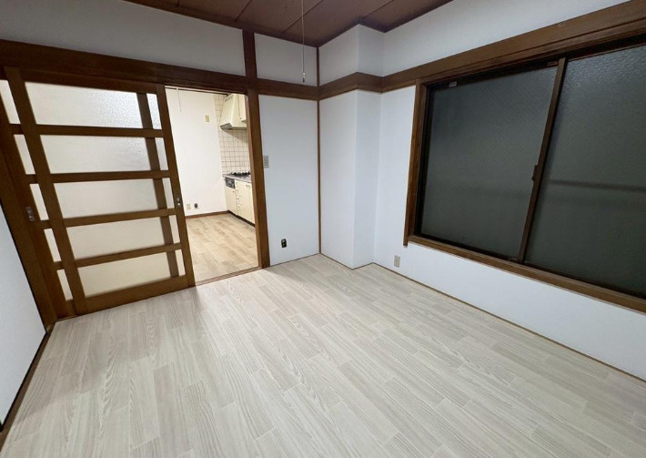 庚申ビルの居間・リビング