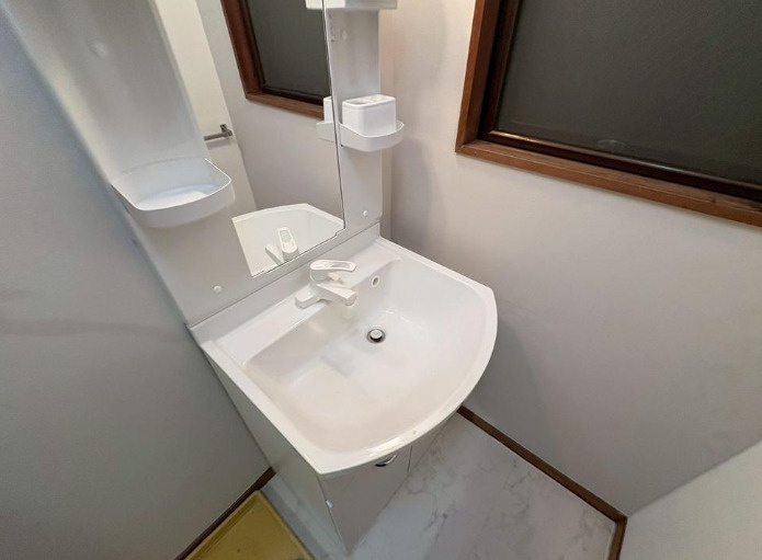 庚申ビルの洗面所