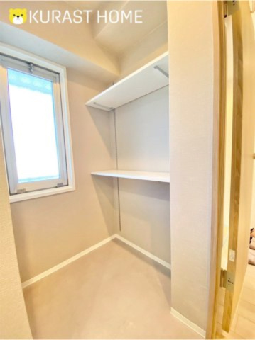 ローズヴィラ長岡京　7階の収納|洗面収納棚