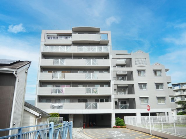 ローズヴィラ長岡京　7階の外観