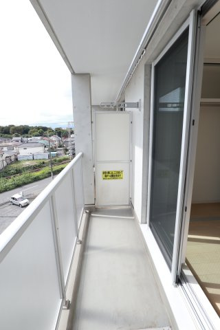 ラフェリオ武蔵砂川のバルコニー