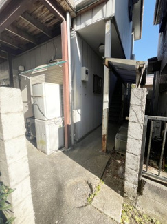 【エントランス】 | 京王線・飛田給駅まで5分のエキチカ一棟アパート（再建築不可）