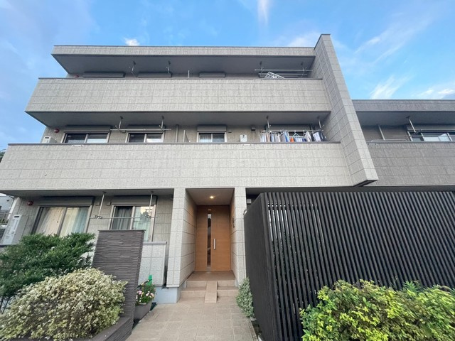 アネシス上星川のエントランス