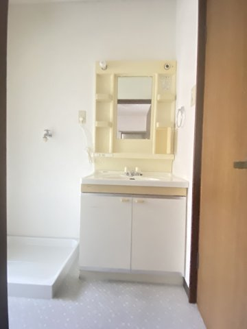 御国野町深志野三戸一の洗面所