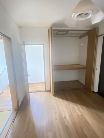 御国野町深志野三戸一の洋室