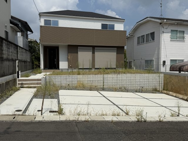 西区秋葉台2丁目中古戸建の外観