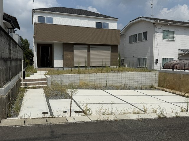 西区秋葉台2丁目中古戸建の外観