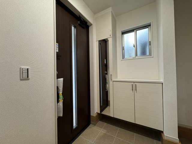 神戸市西区秋葉台2丁目中古戸建の玄関
