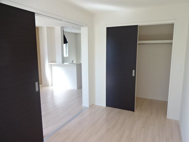 ロイヤルハイツ横浜の収納|洋室