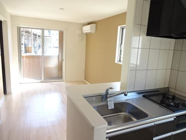 ロイヤルハイツ横浜の居間・リビング|リビング