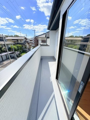 WICあり収納豊富　伊川谷町潤和　新築2区画　1号棟のバルコニー