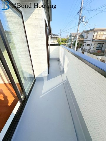 駐車2台可能　伊川谷町潤和　新築2区画　2号棟のバルコニー