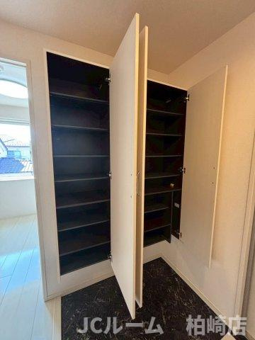 柏崎市桜木町のアパートの収納