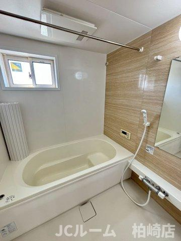 柏崎市桜木町のアパートの浴室
