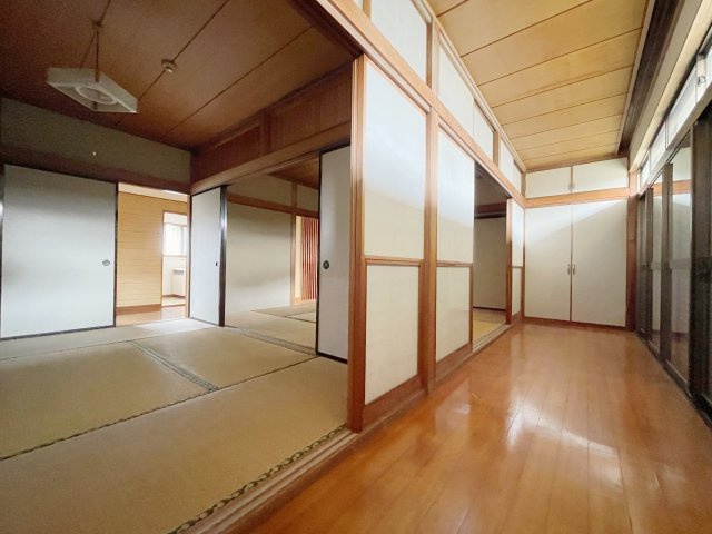 中古戸建　福島市泉字清水内　清水小・清水中の和室|南向きの広縁付き♪雨戸をあければ陽当たり良好♪直射日光を避けられるので畳の日焼けも軽減されます！