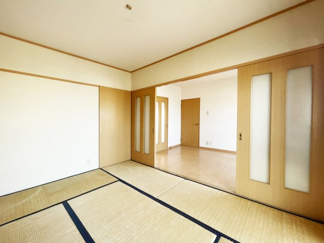 第1コーポ浜田の和室
