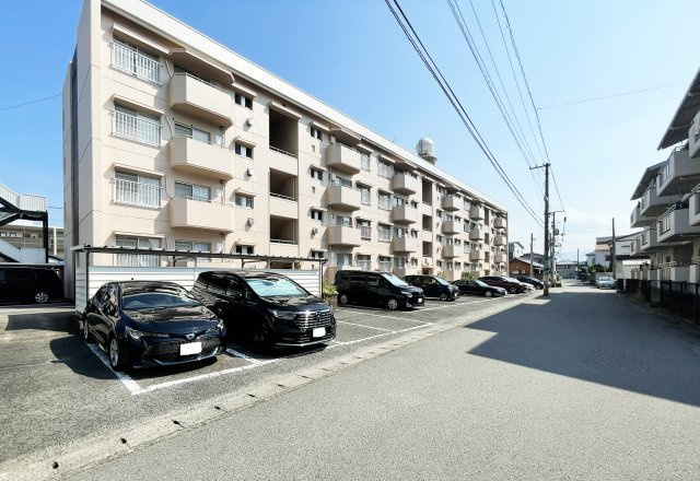 第1コーポ浜田の駐車場