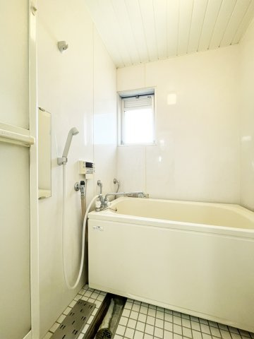 第1コーポ浜田の浴室