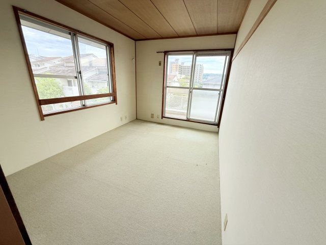 神戸市西区学園西町2丁目　戸建の洋室