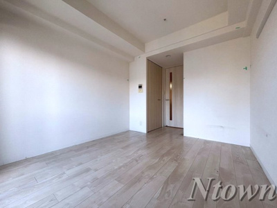 【居間・リビング】 | プレサンス千種アイル | こちらのリビングで趣味の時間をお楽しみください