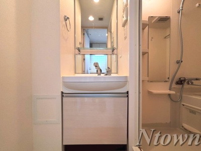 【独立洗面台】 | プレサンス千種アイル | 朝の身支度には欠かせない独立洗面化粧台