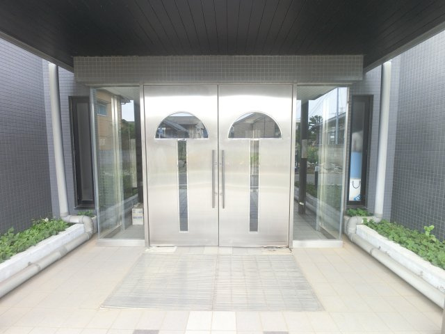 PLENDY西船橋のエントランス