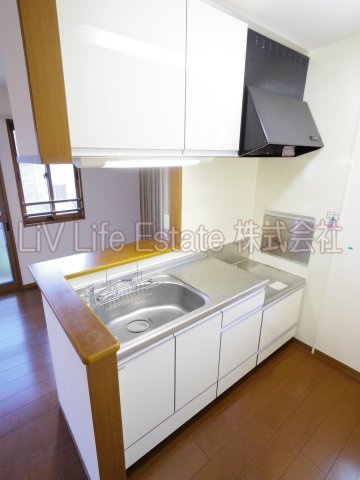 小平市小川町１丁目のアパートのキッチン