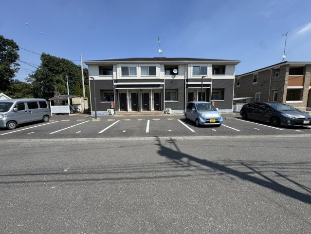 茨城県つくばみらい市　一棟アパートの駐車場