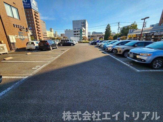 東祥ビルの駐車場