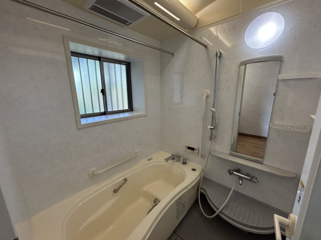 羽ノ浦町中庄神木中古戸建ての浴室