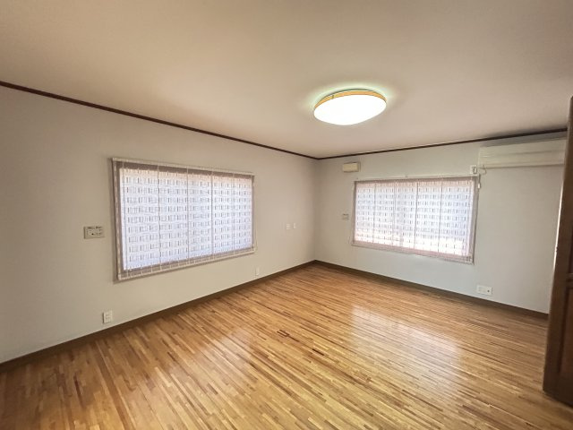 羽ノ浦町中庄神木中古戸建ての洋室