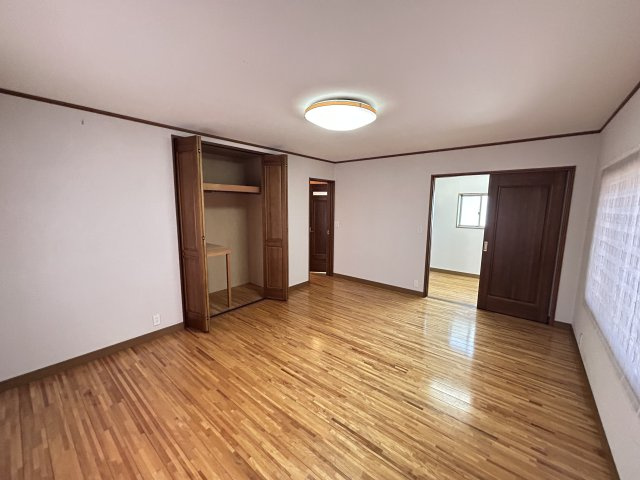 羽ノ浦町中庄神木中古戸建ての洋室