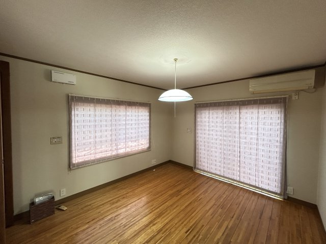 羽ノ浦町中庄神木中古戸建ての洋室