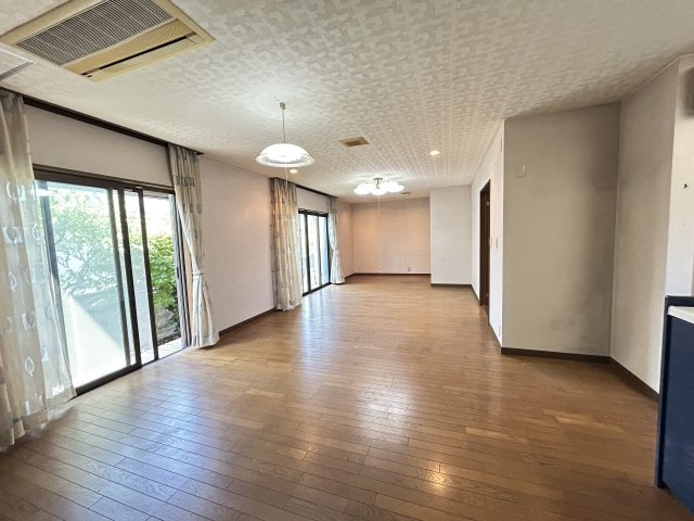 羽ノ浦町中庄神木中古戸建ての居間・リビング