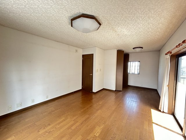 羽ノ浦町中庄神木中古戸建ての洋室