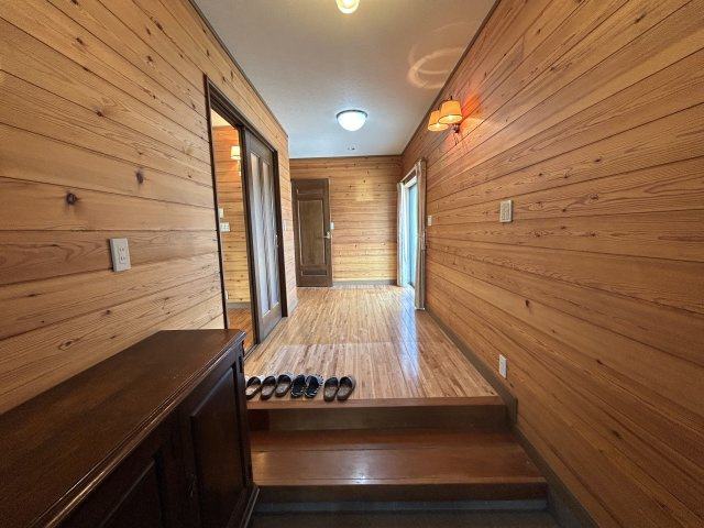 羽ノ浦町中庄神木中古戸建ての玄関