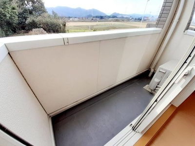 【バルコニー】 | ソレイユ元町Ａ | お洗濯にも便利なバルコニー付き