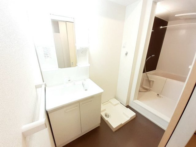 【洗面所】 | グランツⅡ | 忙しい朝には欠かせない洗面所です