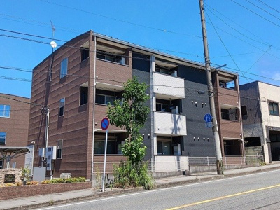 【外観】 | オーブアビタシオンⅢ番館 | お得に住まいをお探しするなら不動産すまラボにお任せ下さい♪
〇現地待合わせOK　〇LINE対応可　〇他社物件持ち込みＯＫ
〇遠隔契約OK　〇お値引き喜んで♪
皆様のお問合せをお待ちしています♪