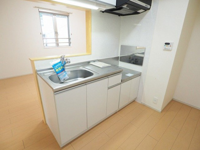 【キッチン】 | オーブアビタシオンⅢ番館 | 同タイプの室内写真です。現況を優先させて頂きます。