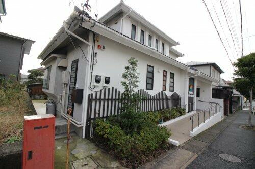 すぎやま皮膚科まで172m