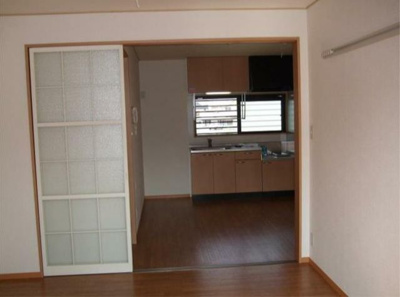 【居間・リビング】 | グランド・エステート | ゆったり過ごせる居間です　※参考写真です