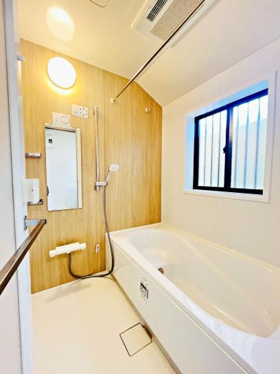 厚木市上荻野　中古戸建の浴室|きれいなお風呂です