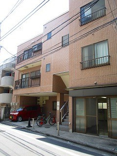 キャトルセゾン中野の外観