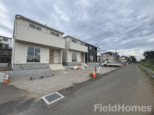 伊勢原市下糟屋新築戸建て　第9-1号棟の前面道路含む現地写真|前面道路含む現地写真です。
