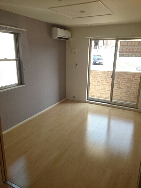 セレーノＢの居間・リビング